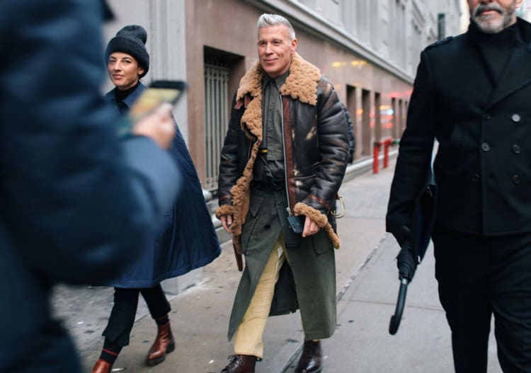 nick-wooster-v-uteplennoy-kozhanoy-kurtke-foto-phil-oh